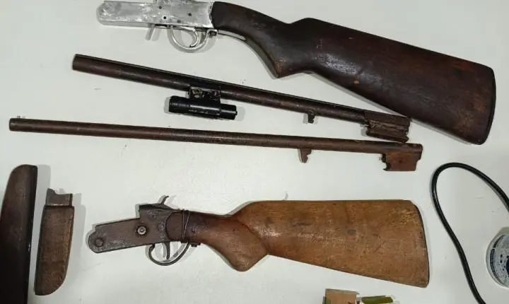 GUARNIÇÃO DA FORÇA TÁTICA DO 7º BPM APREENDE ARMAS DE FOGO DURANTE AÇÃO INTEGRADA ENTRE MUNICÍPIOS