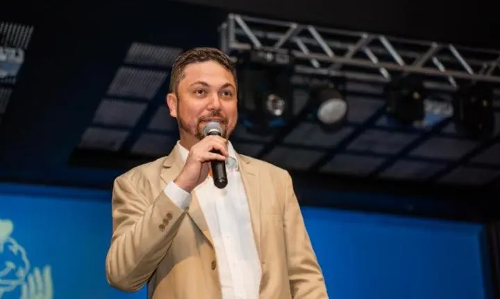 JONATAS FRANÇA DESPONTA COMO PRÉ-CANDIDATO A DEPUTADO FEDERAL NA REGIÃO CENTRAL