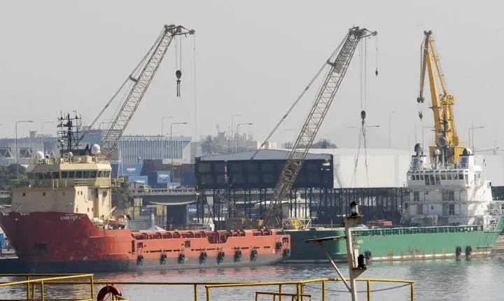 Justiça mantém liminar que derruba imposto na exportação de petróleo